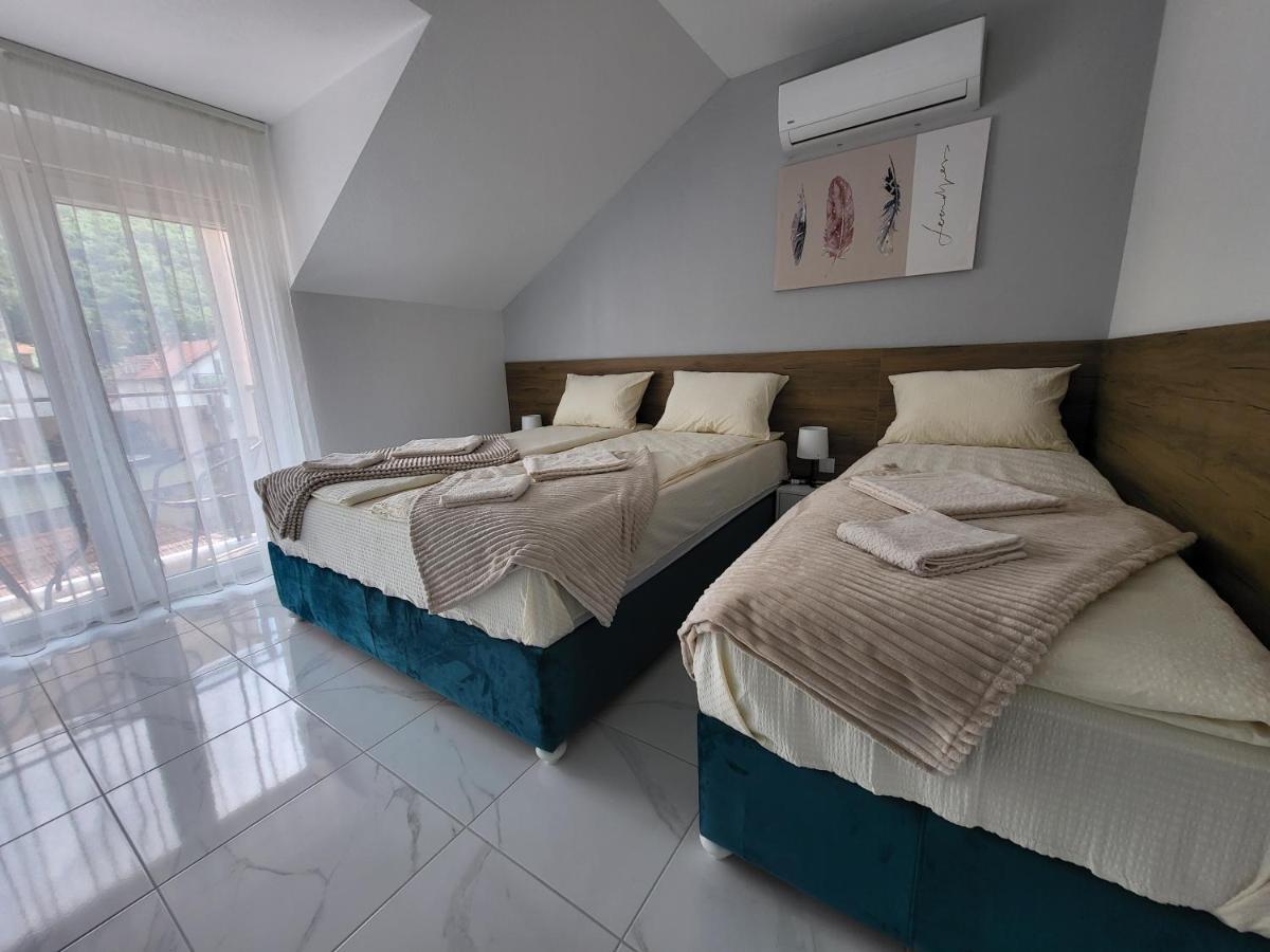 Vila Pcelica Petra โซโคบานยา ภายนอก รูปภาพ